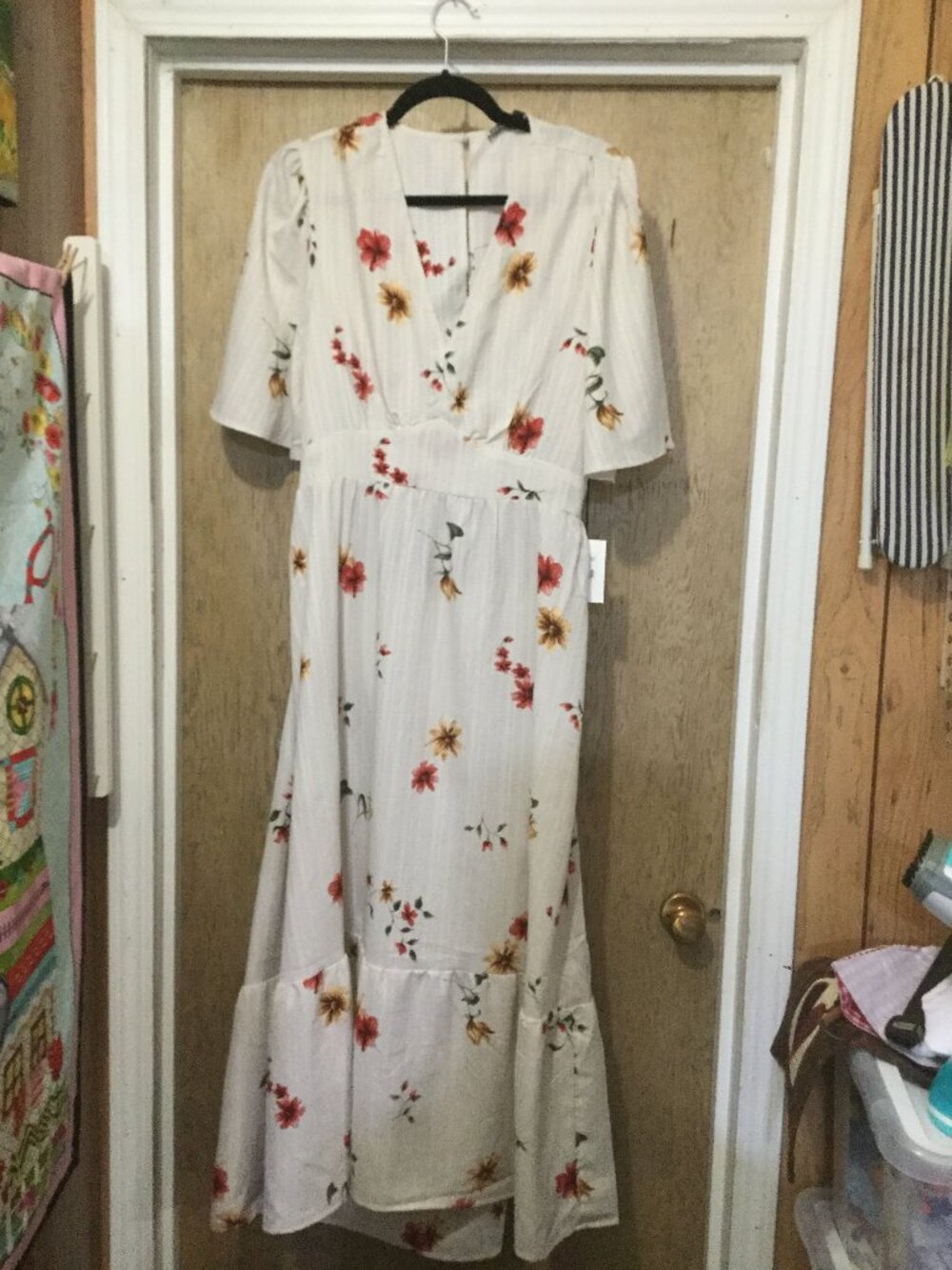 NWT Room 34 floral maxi dress size XL open waist at the back summer 2026